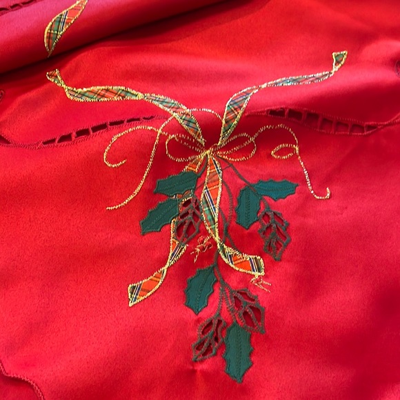 Lenox Christmas tablecloth 70” round - Picture 2 of 5